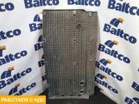 Брызговик передний правый