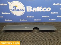 Накладка солнцезащитной шторки правая